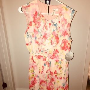 Floral dress with ruffled neckline